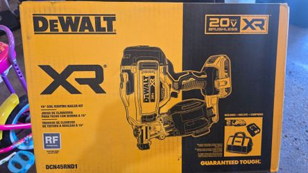Dewalt 20V MAX Lithium-Ion 15-Degree Electric Cordless Roofing Nailer with 3.0Ah Battery Pack and Charger