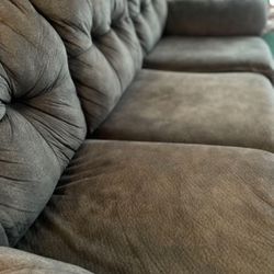 Accrington Couch With Queen Sofa Sleeper