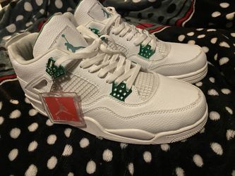 Jordan 4 Retros Metallic Green