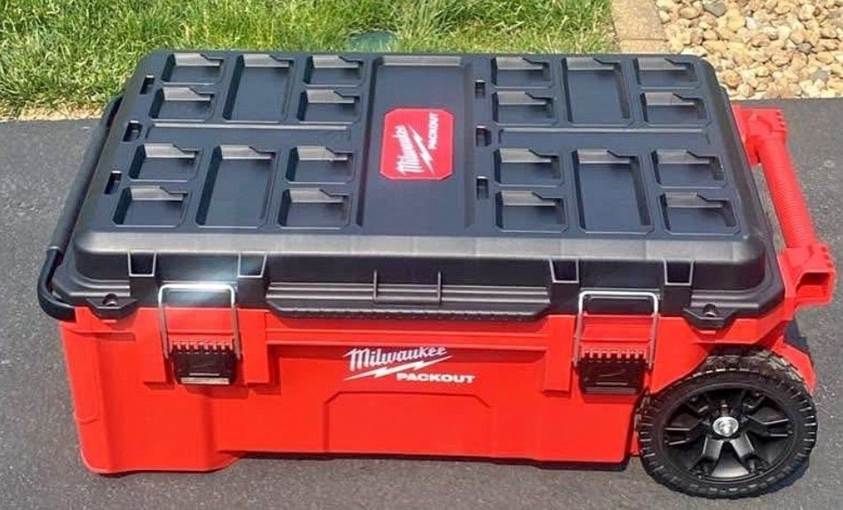 Milwaukee 38inch Rolling Chest