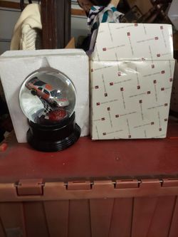 2004 dale earnhardt silver select snowglobe