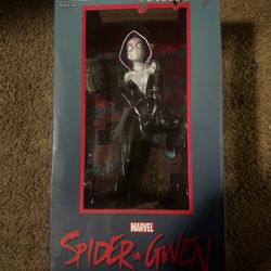 Spider Gwen Statue 
