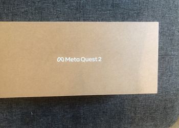 OCULUS QUEST 2 With Box