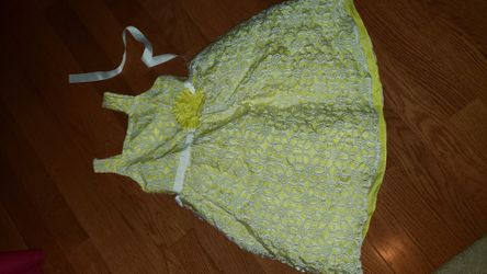 Girls dresses sizes 6-8