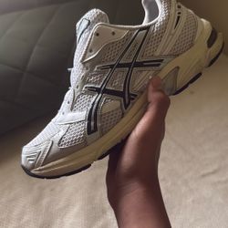 ASICS Gels Size 8.5 Lmk