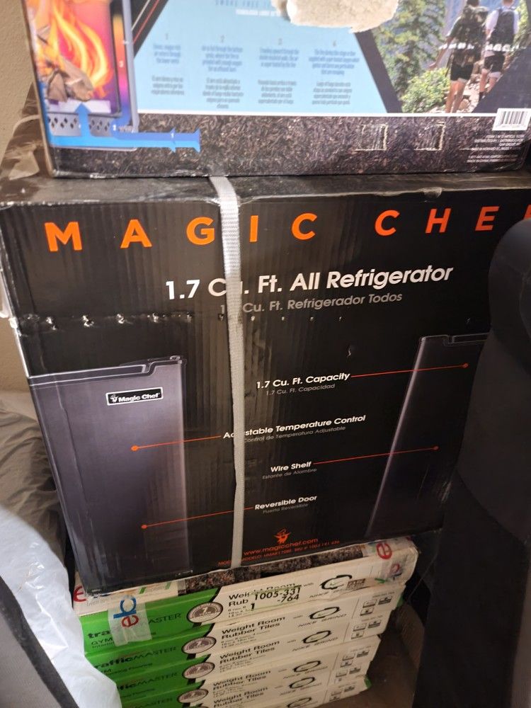 Brand New Magic Chef Refrigerator 1.7 $75 Pickup In Riverbank
