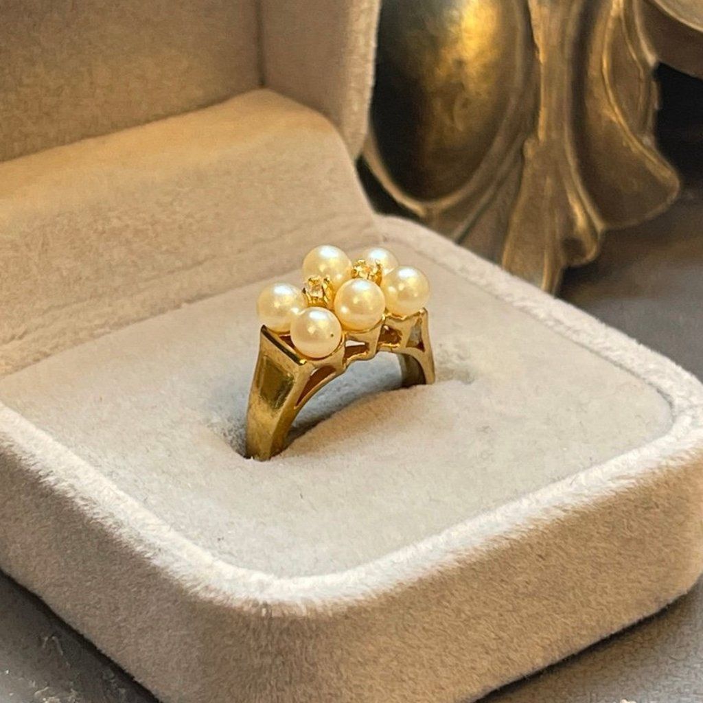 Bridal cluster pearl gold ring
