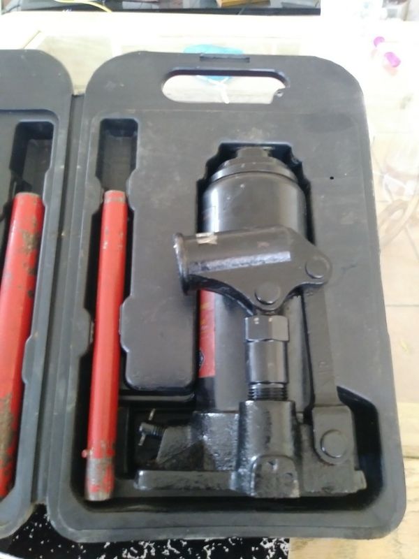 Team Mechanix 6 Ton Hydraulic Bottle Jack for Sale in