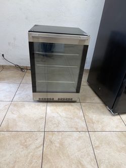 Midea beverage cooler