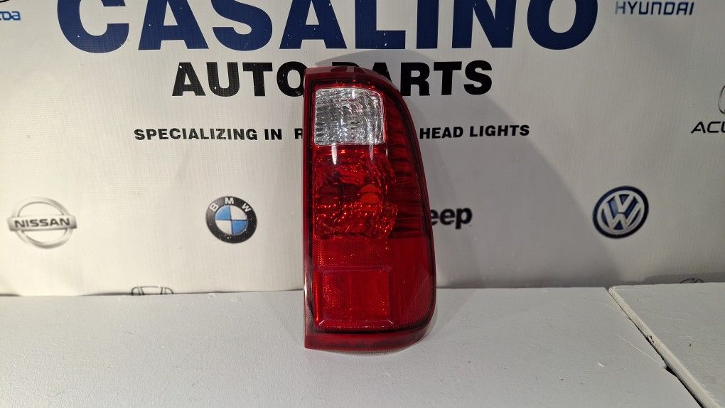 2008-2016 FORD F-250 SUPER DUTY F-350 F-450 HALOGEN TAIL LIGHT RIGHT PASSENGER SIDE OEM