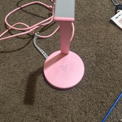 pink razer base station 