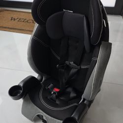 EvenFlo - Car seat for toddler