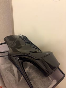 Size 8 Pleaser Adore-1020 Black Patent Platform Boots