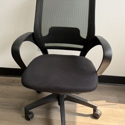 Black Mesh Office Chairs