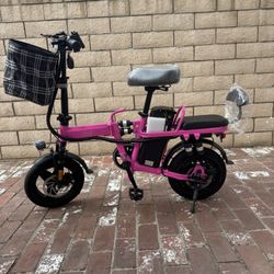 Folding electric bicycle