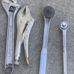 Two Ratchets Craftsman 1/2 And 3/8. 30 Dollars Firm 