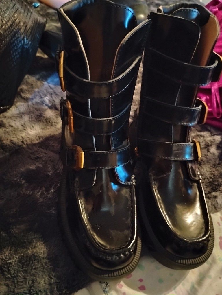 Gucci Boots Size 6 OR BETTER OFFER