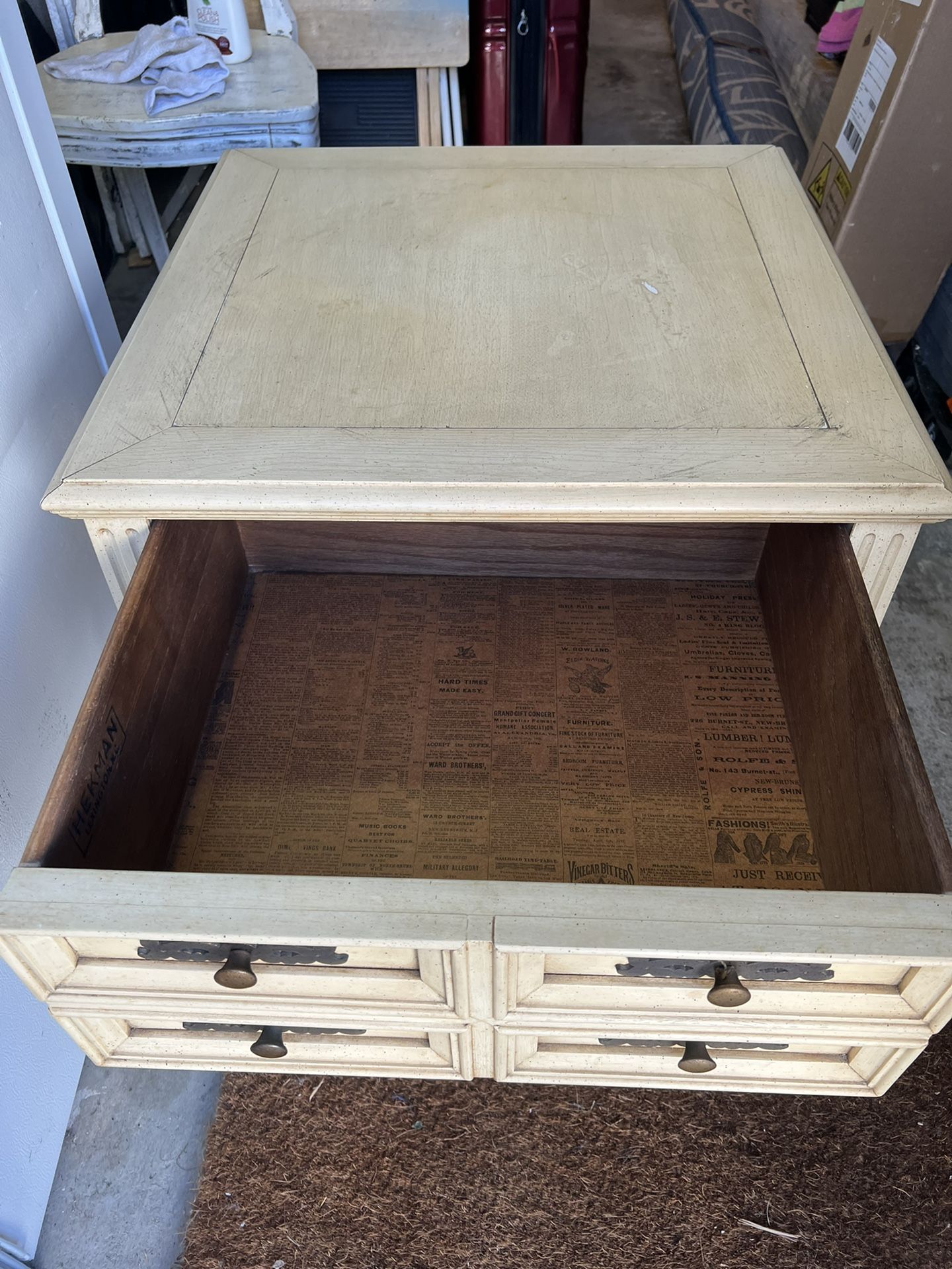 Vintage Hekman Side Table