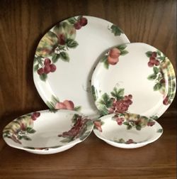 Royal Doulton Vintage grape