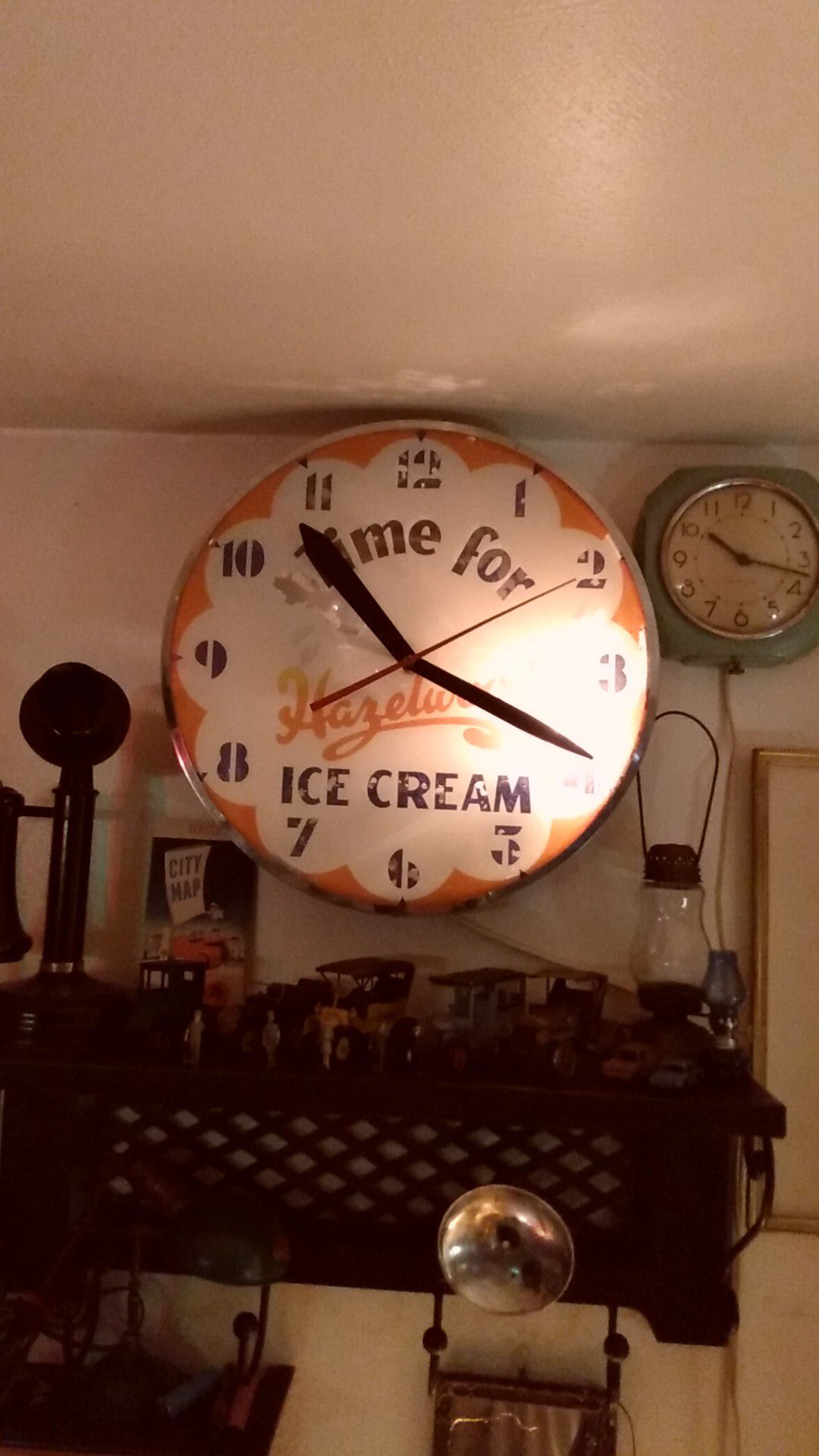 1950 hazelwood ice cream advertisement clock
