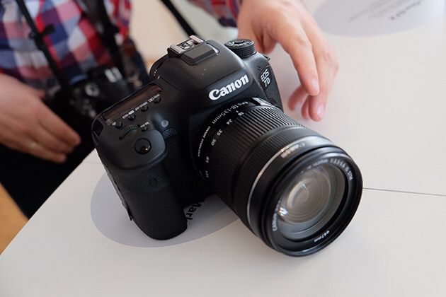 20MP Canon EOS 7D Mark II + 18 - 135mm Lens