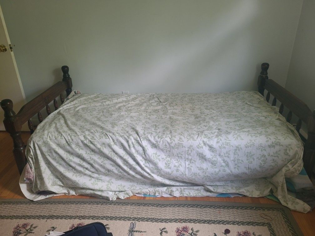 Twin Bed Frame With Mattress