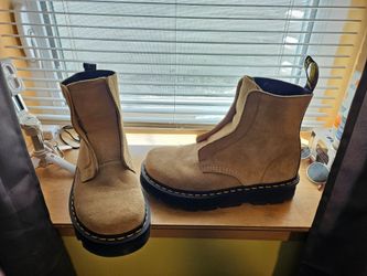 Dr.martens boots 👢 ((SZ9))