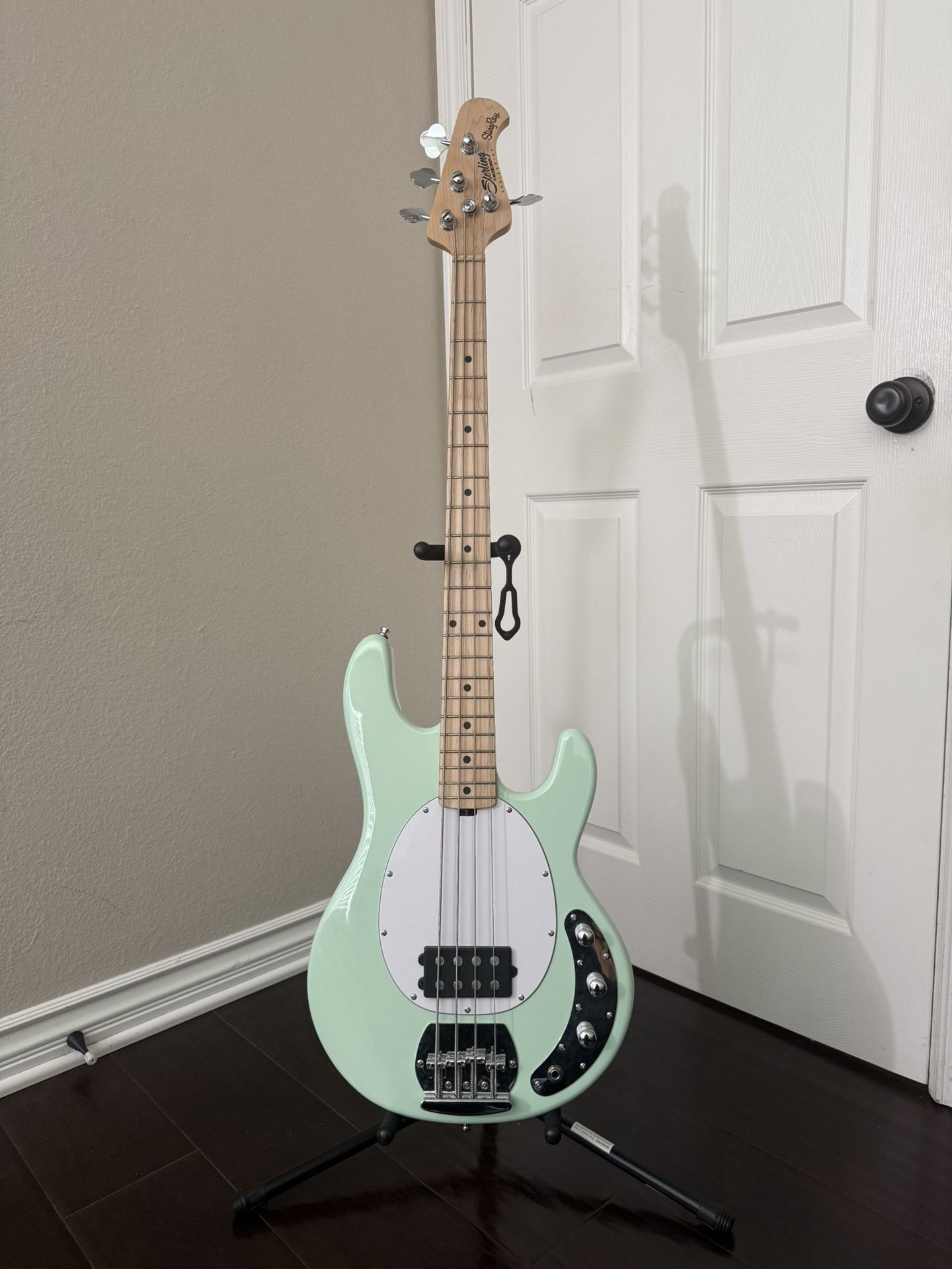 Sterling Music Man SUB4 Electric Bass