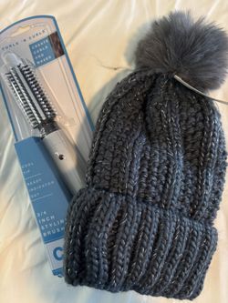 Woman’s Curling Brush