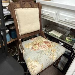 Lovely Antique Wood & Fabric Cushioned Chair