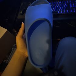 Yeezy Slide Azure 