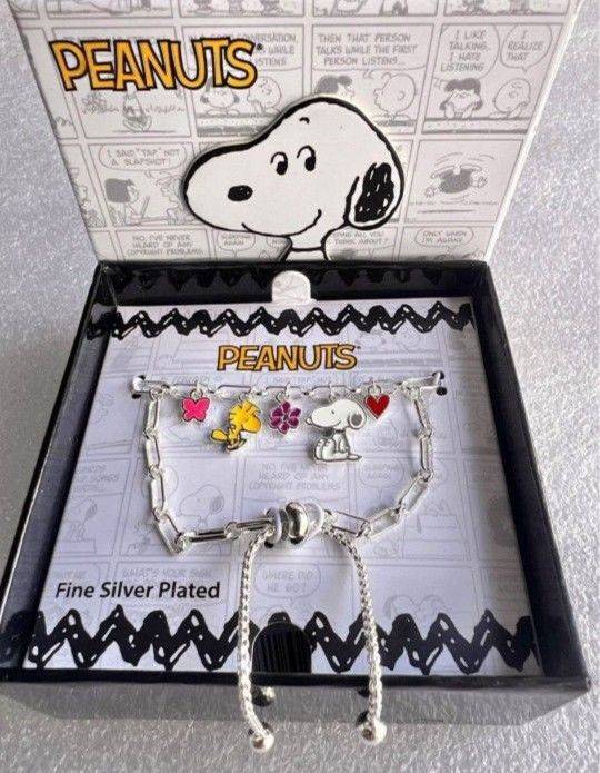 Peanuts Snoopy Charm Bracelet