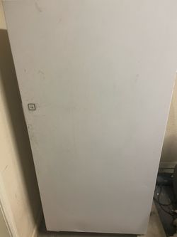 Upright Freezer White Single Door
