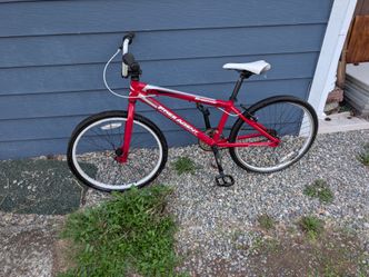 Free Agent Speedway 24 BMX Bike Red