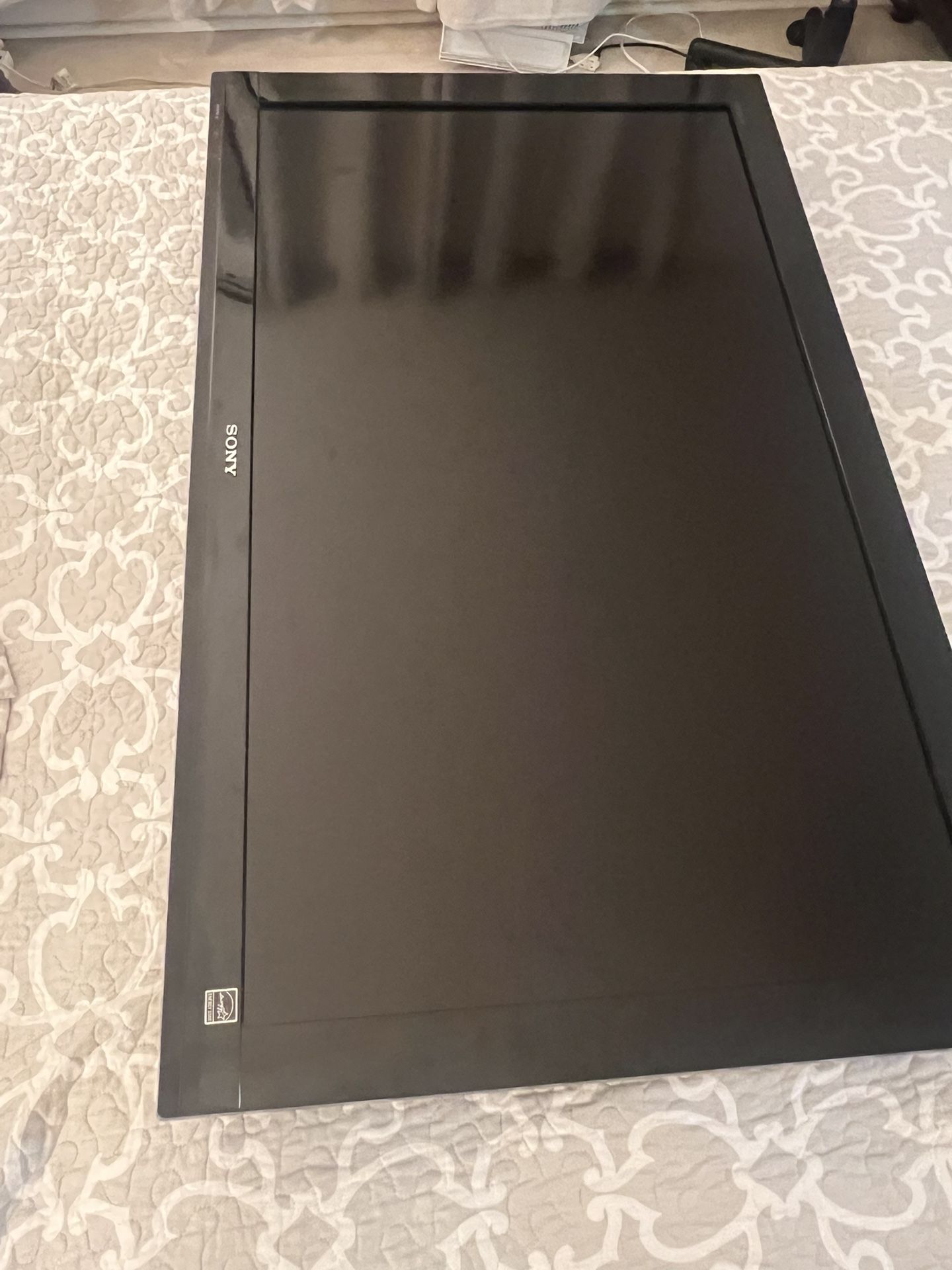45" Sony Bravia W/ Wall Mount