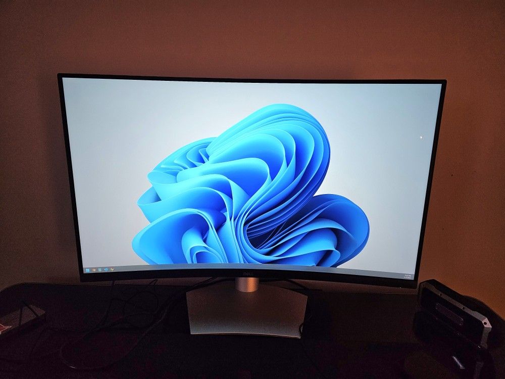 Dell 32" 4k HDR Monitor