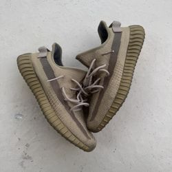 Yeezy boost 350 V2 Earth Mens 11 lightly worn no original box 2020 release