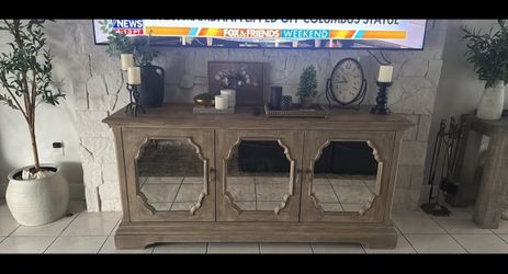 Bernhardt Campania Mirrored Console Table - 9/10 Condition