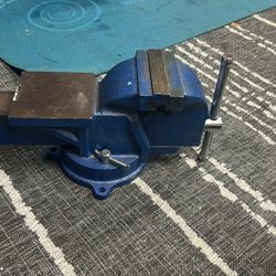 Heavy Duty Large Vise Swivel Base 6” Jaws Huge Anvil Surface