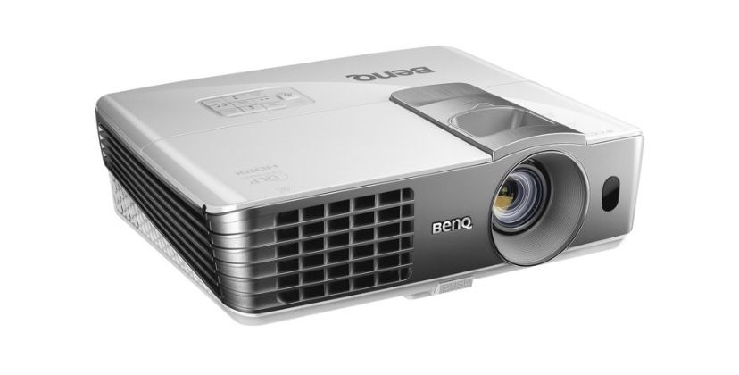BenQ W1070 - DLP projector - portable - 3D - 2000 lumens - Full HD (1920 x 1080) - 16:9 - 1080p