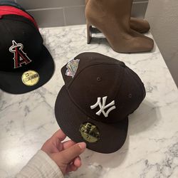 7 1/2Yankees Brown Hat Pink Brim And Patch 