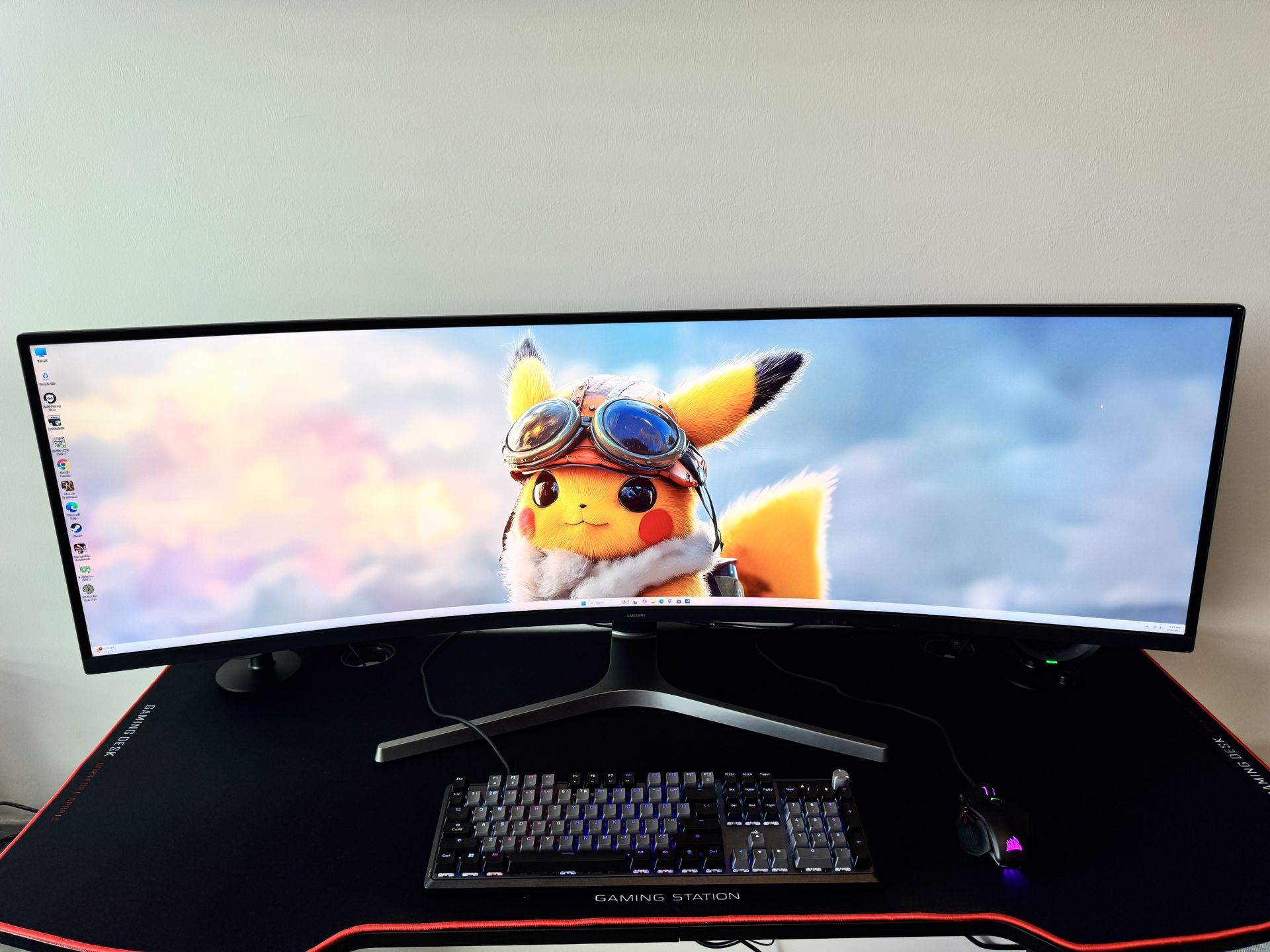 Samsung 49" CRG9 Dual QHD 120Hz QLED Curved Gaming Monitor.