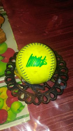 Manny Mota Autographed Softball
