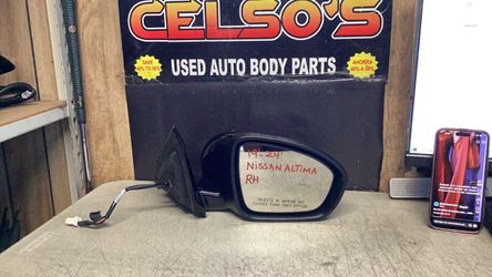 19 24 Nissan Altima RH Mirror OEM. Black