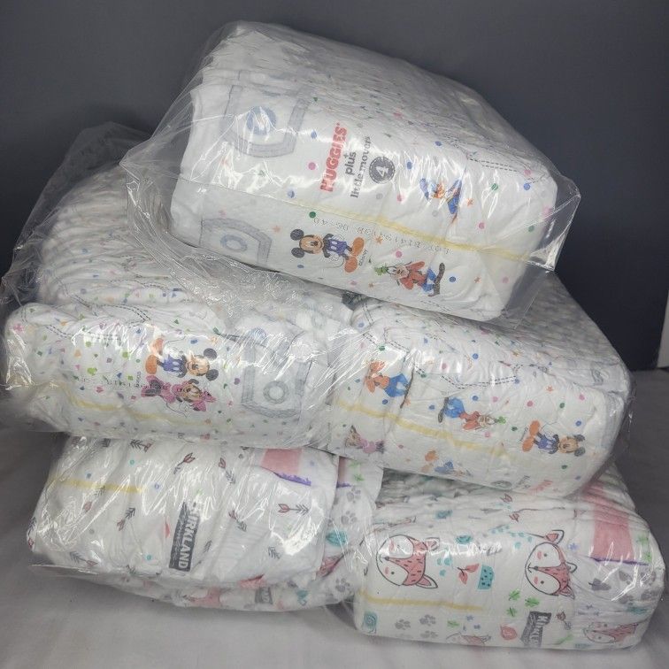 Kirkland Signature & Huggies Diapers Lot Size 4 - 150 Total