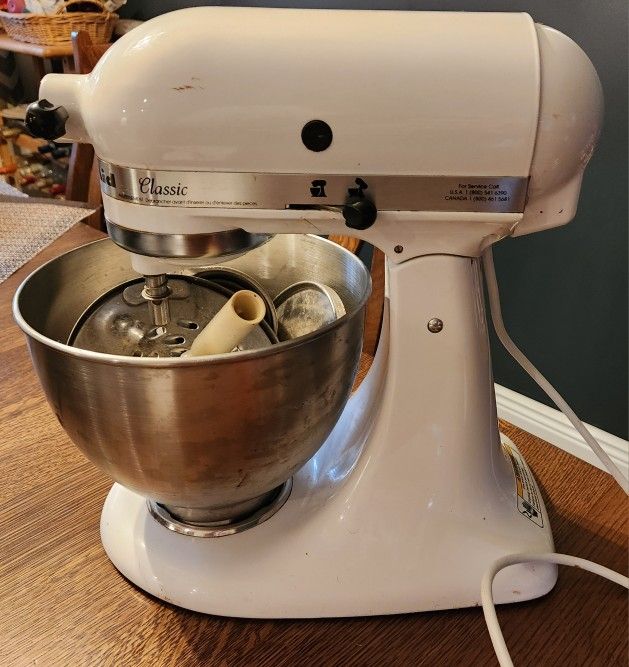 KitchenAid Classic 4.5qt Stand Mixer