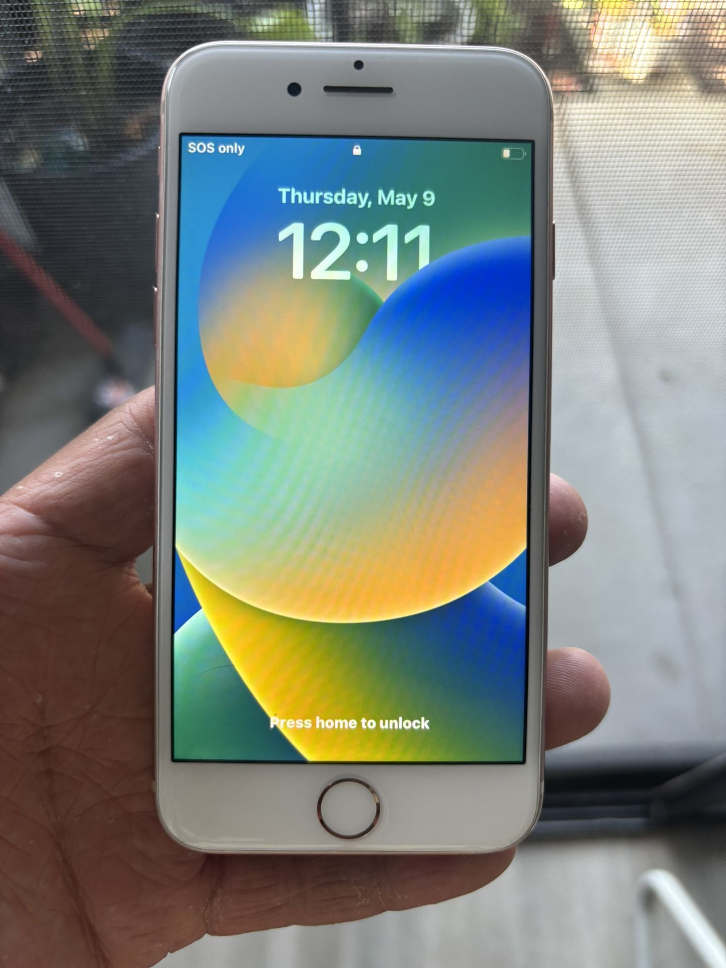 iPhone 8