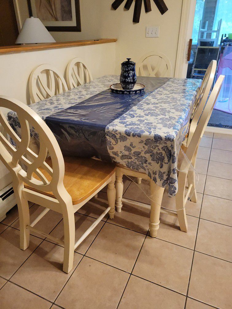 Family Table & Chairs For 6