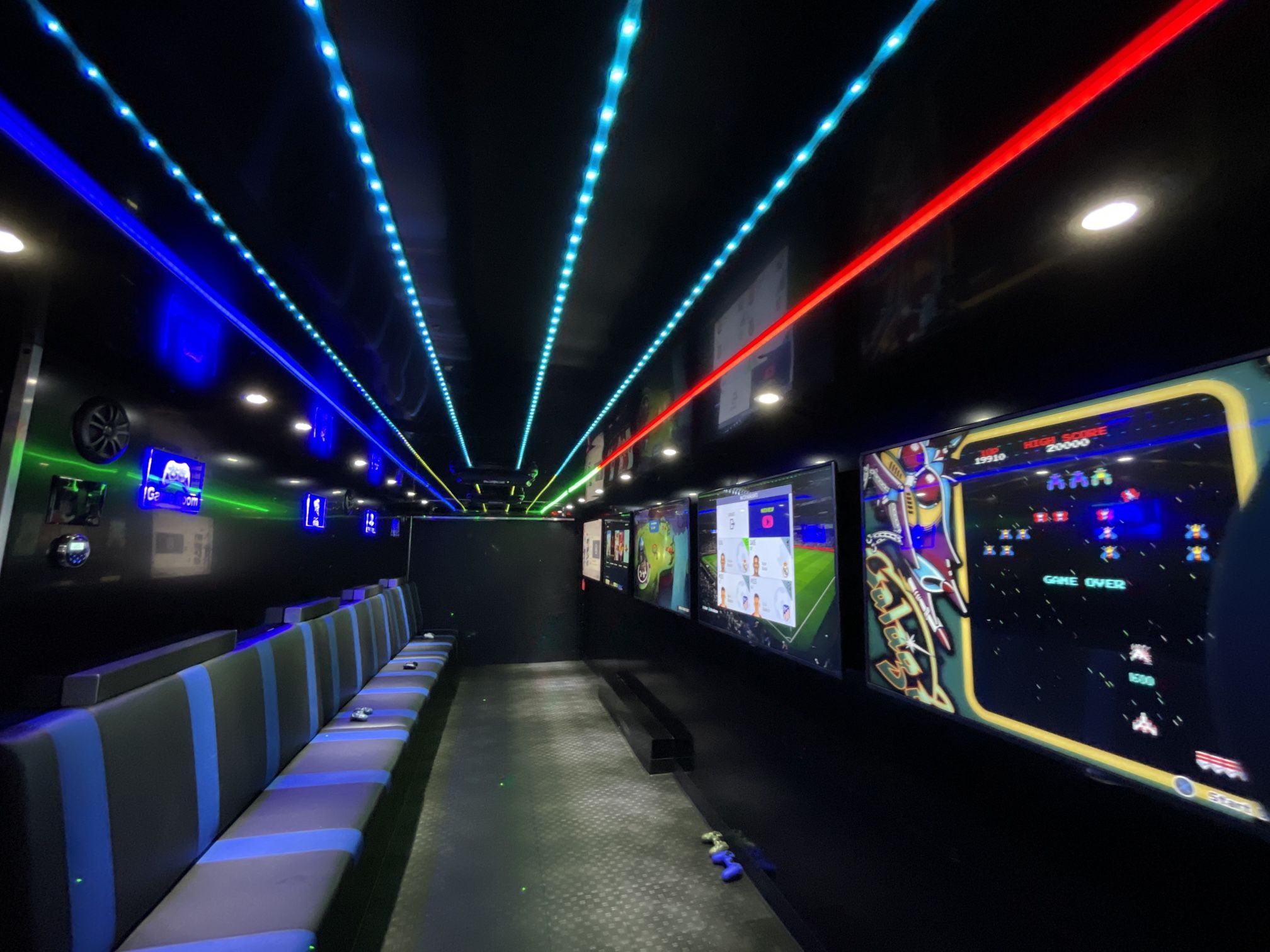 Mobile Video Game Trailer / Game Truck