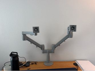 Uplift desk, dual monitor arm